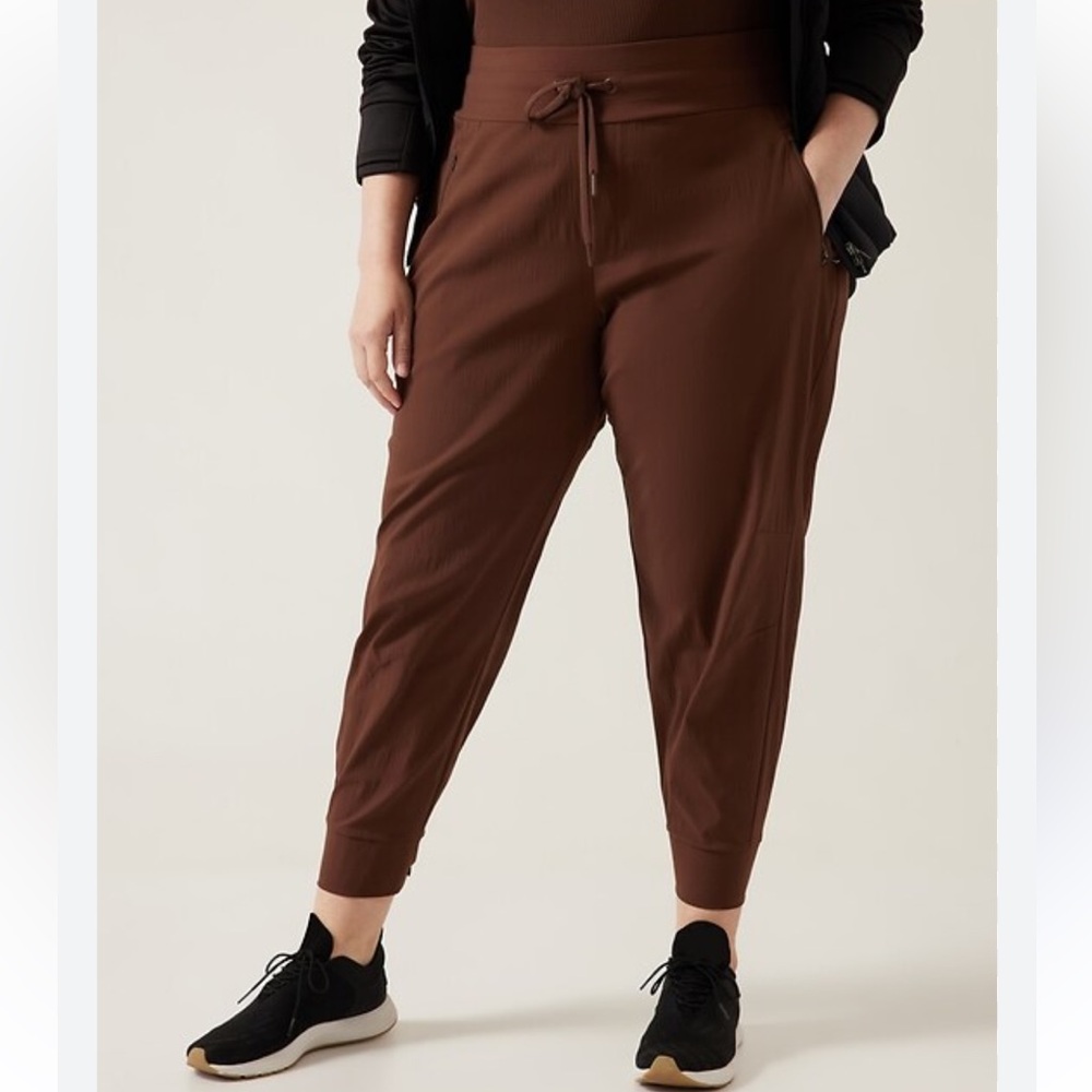 Athleta Trekkie North Jogger size 24 plus size